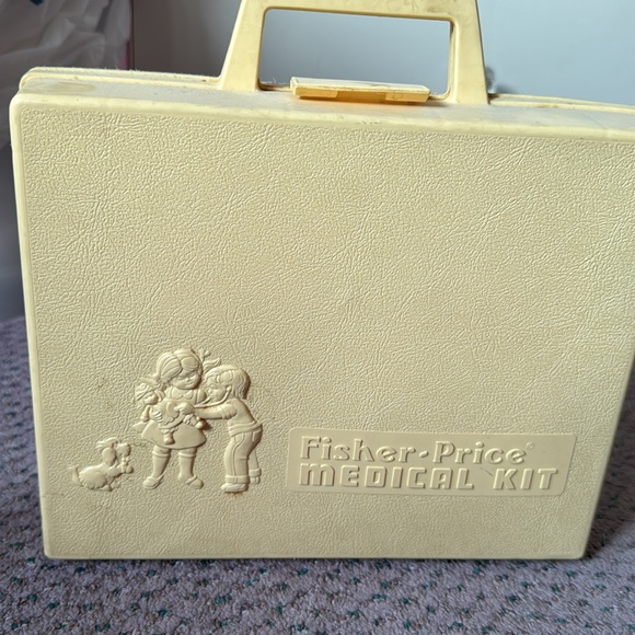 Fisher Price Medical Kit from 80s - Picture 4 of 4